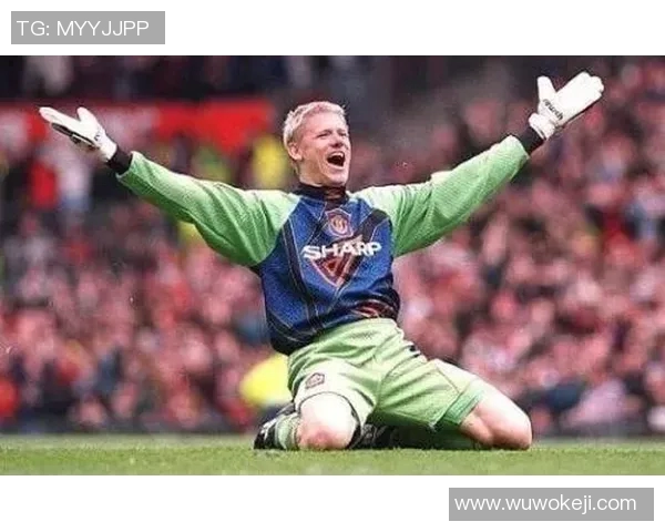 全球足坛传奇球员榜单：探索历史上最伟大的足球巨星及其辉煌成就